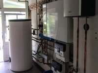 montaža centralnog grijanja, ventilacije, vodovoda i odvodnje u velikim sustavima (proizvodne hale, pogoni, skladišta itd.) kao i u zgradama ostalih namjena